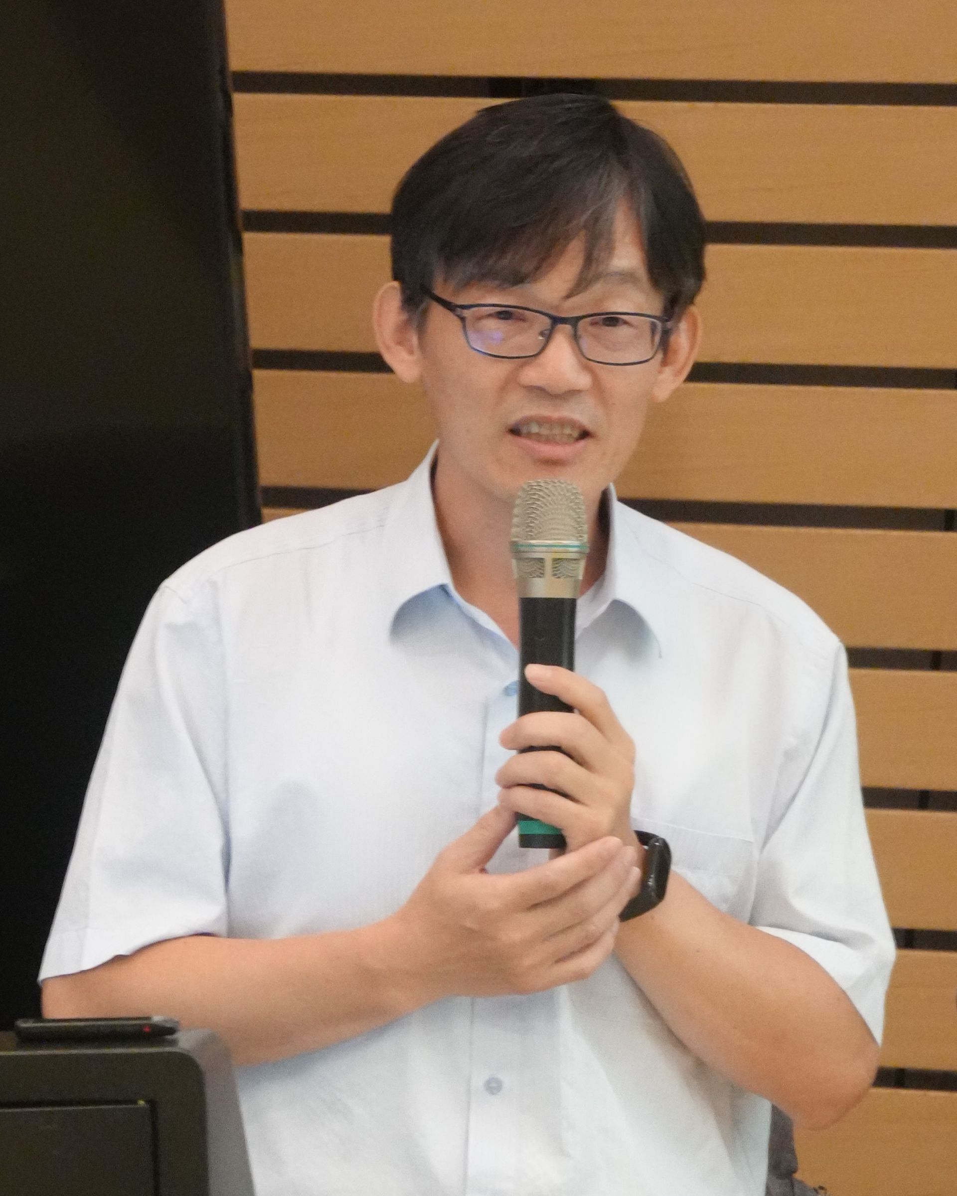 Chung-Hsiu Huang, Distinguished Professor 